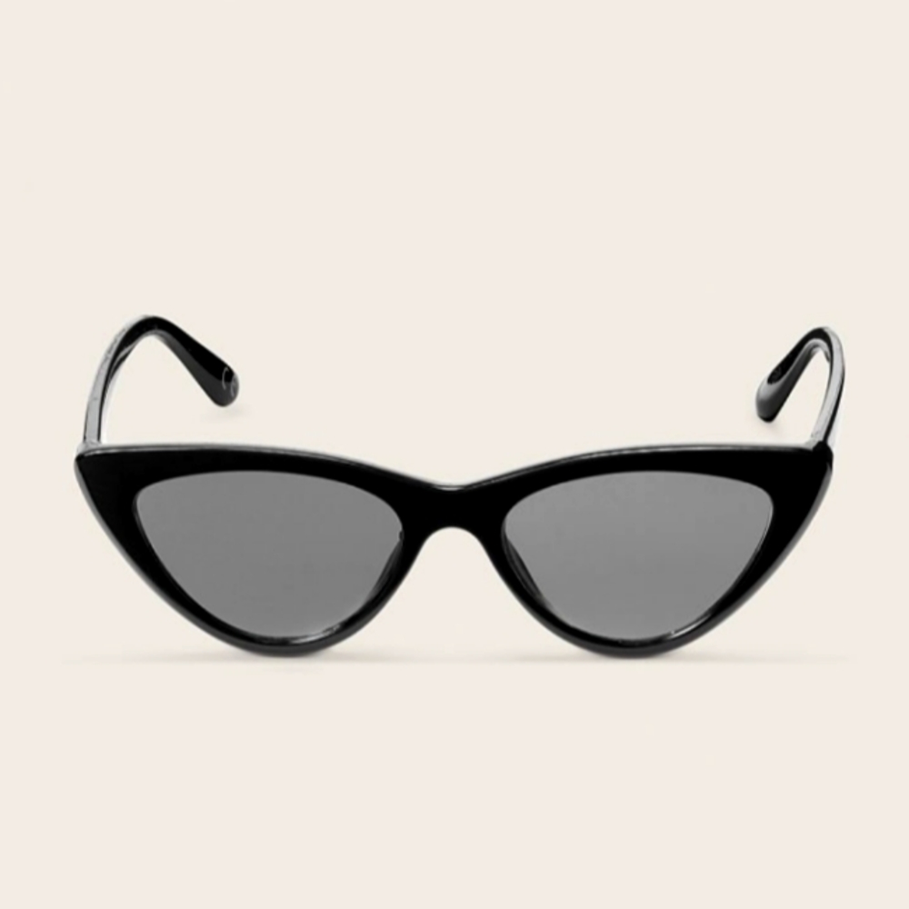 Victoria's Secret PINK Cat Eye Sunglasses With Case